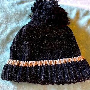 Women’s winter hat black and pink with sparkle